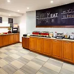 Hampton Inn & Suites St. Louis At Forest Park 